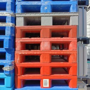 Palette plastique euro rouge a fond plein scaled